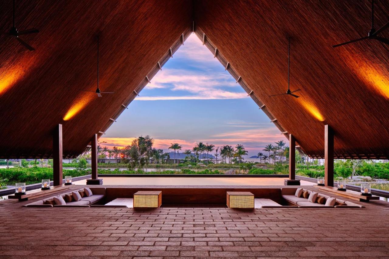 Sheraton Belitung Resort Tanjungbinga Buitenkant foto