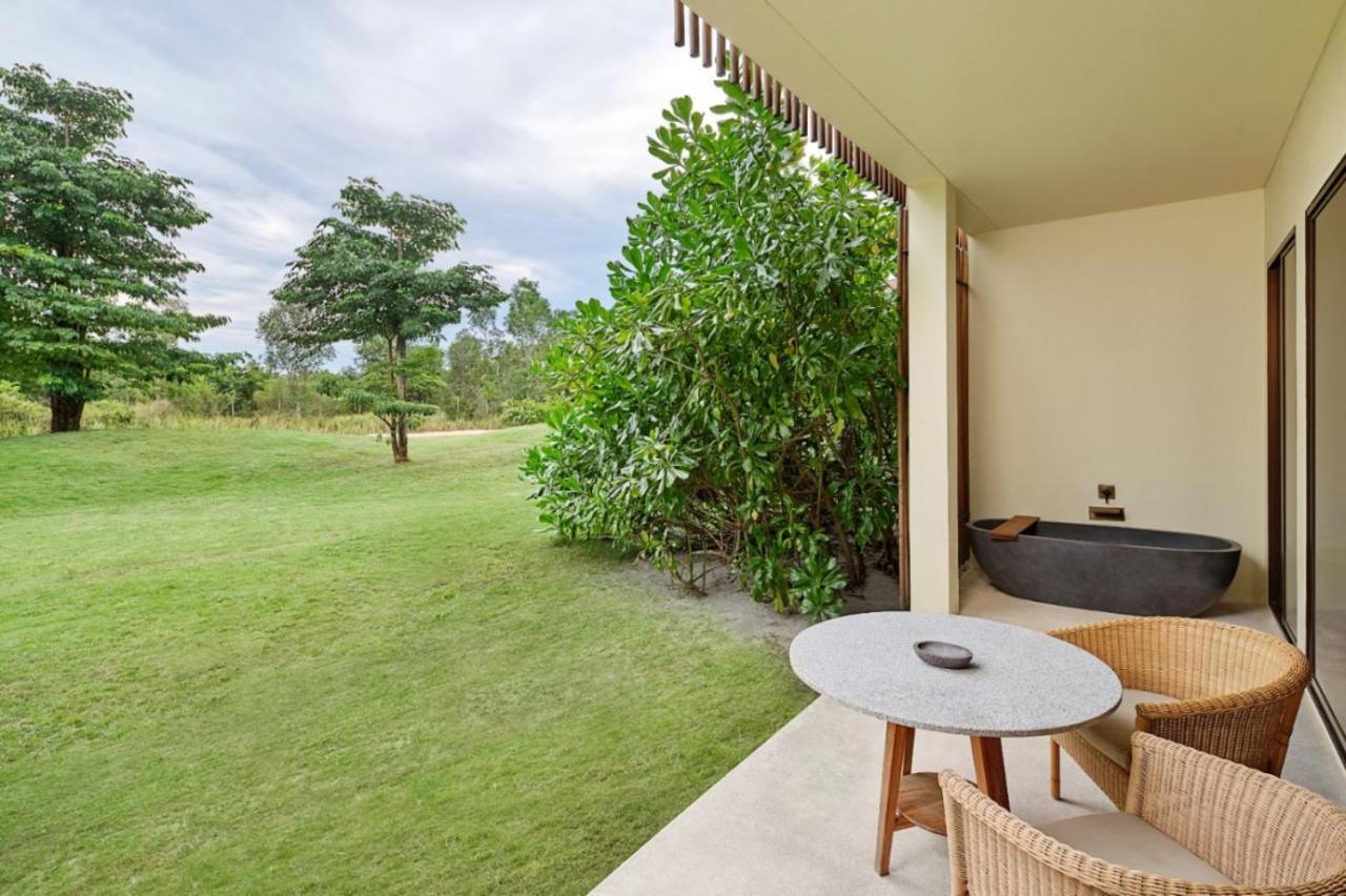 Sheraton Belitung Resort Tanjungbinga Buitenkant foto